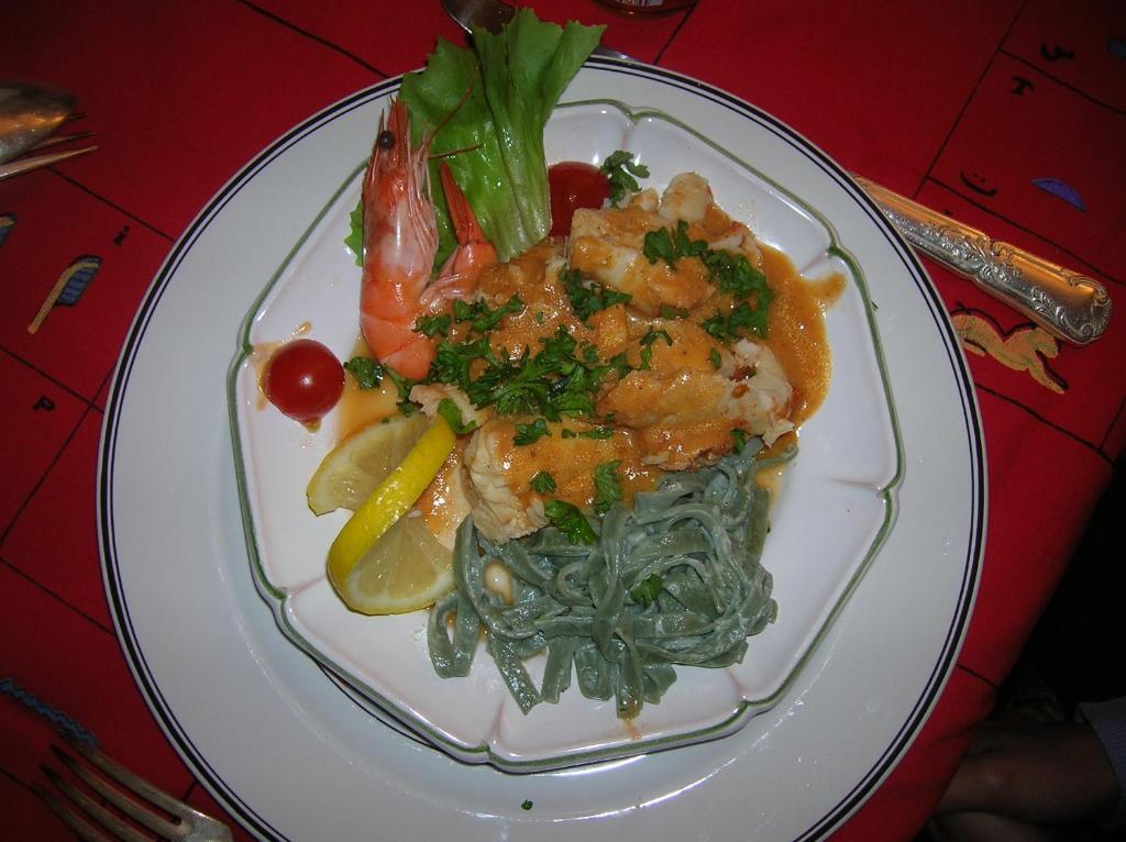 Hotel Restaurant Du Commerce La Gouesniere Екстер'єр фото