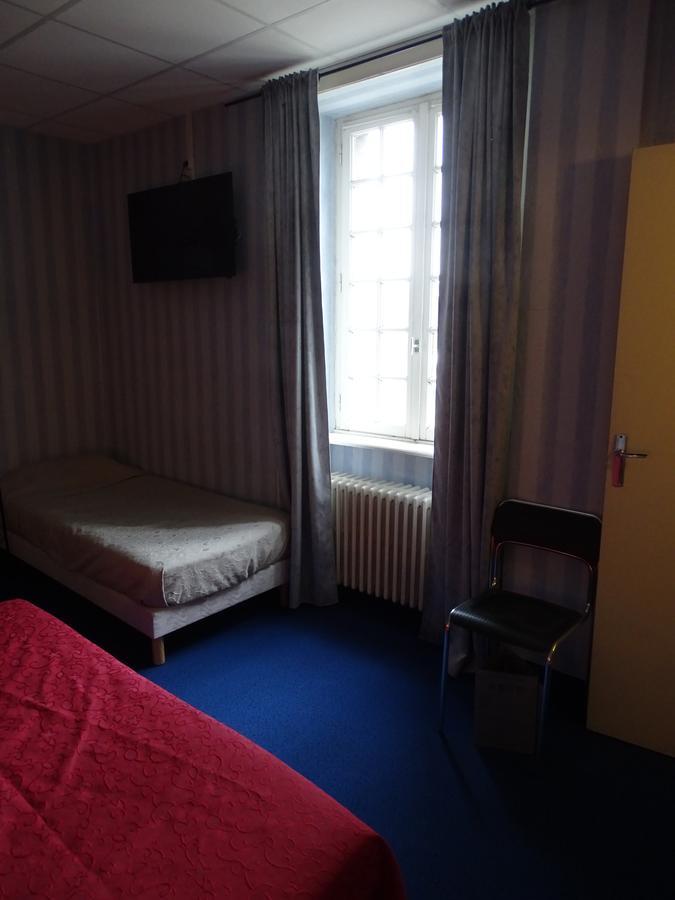 Hotel Restaurant Du Commerce La Gouesniere Екстер'єр фото